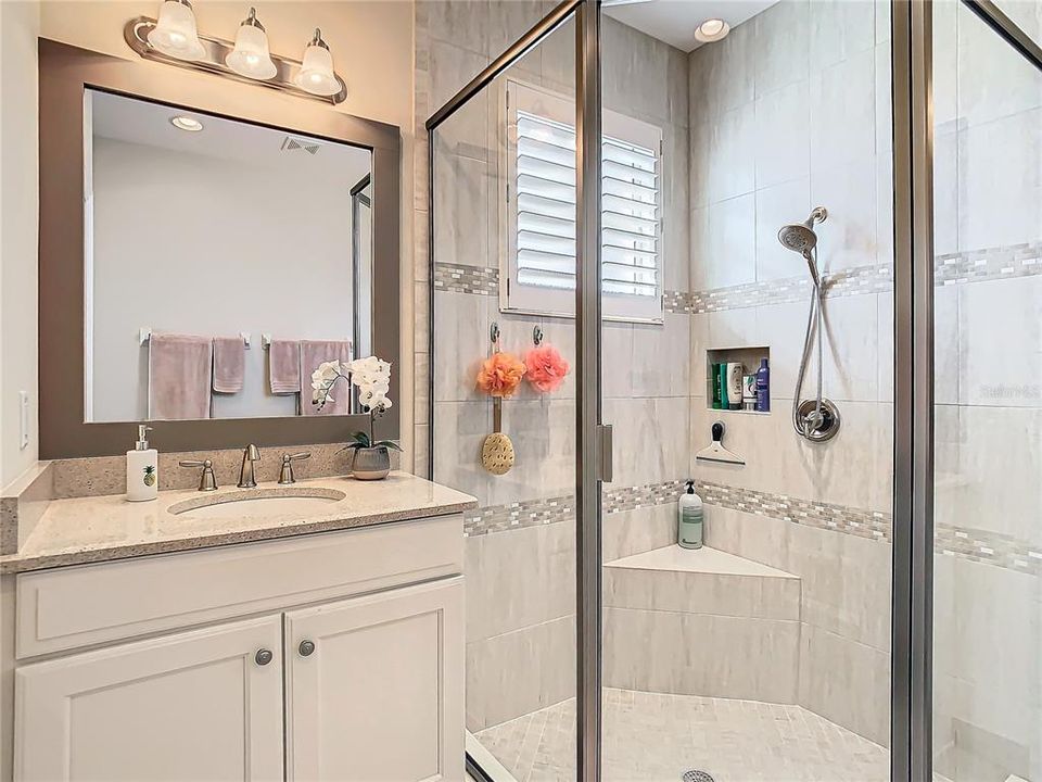 For Sale: $325,000 (3 beds, 2 baths, 1800 Square Feet)
