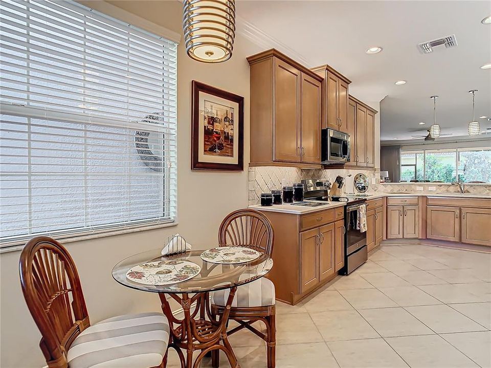 For Sale: $325,000 (3 beds, 2 baths, 1800 Square Feet)