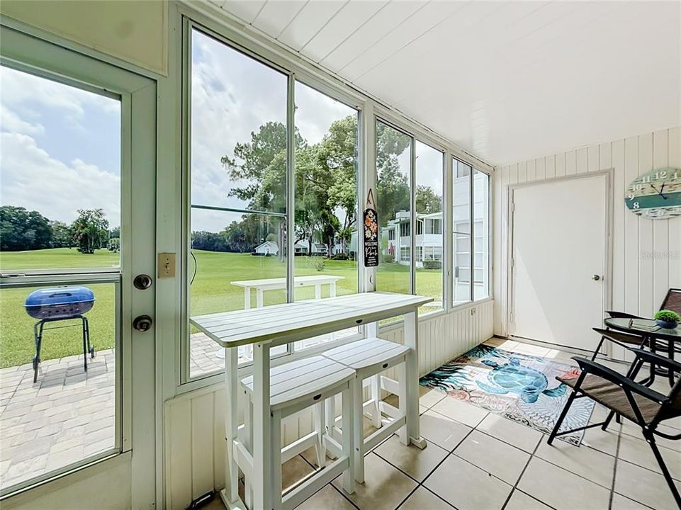 For Sale: $110,000 (1 beds, 1 baths, 844 Square Feet)