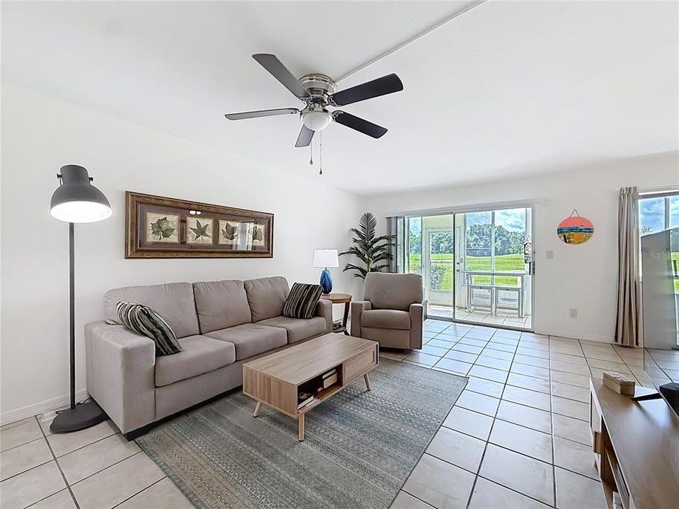 For Sale: $110,000 (1 beds, 1 baths, 844 Square Feet)