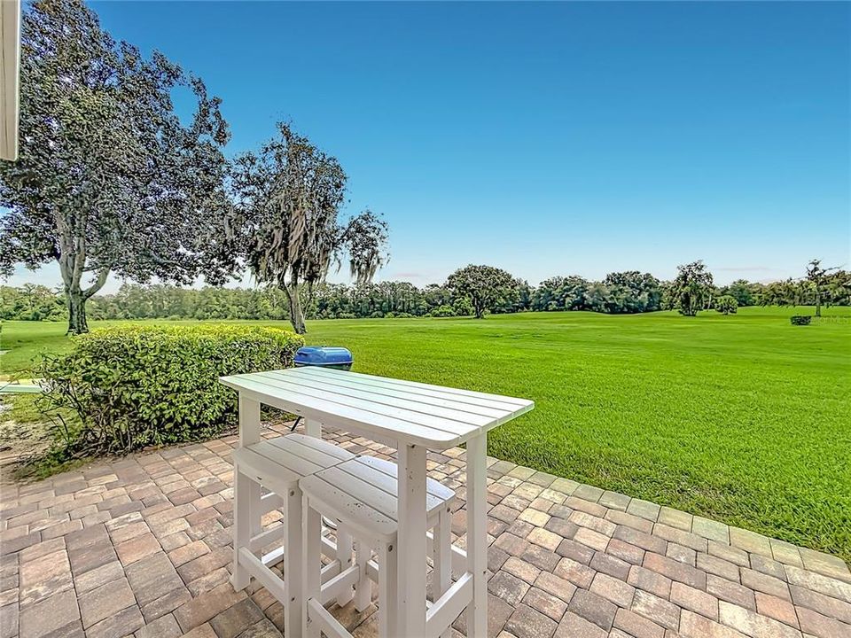 For Sale: $110,000 (1 beds, 1 baths, 844 Square Feet)