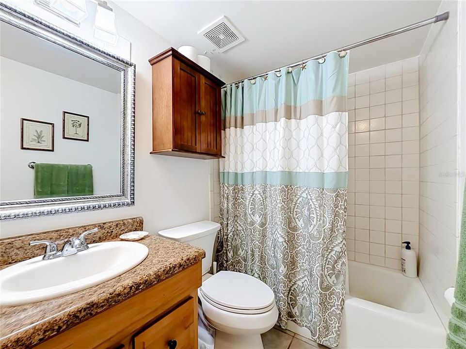 For Sale: $110,000 (1 beds, 1 baths, 844 Square Feet)