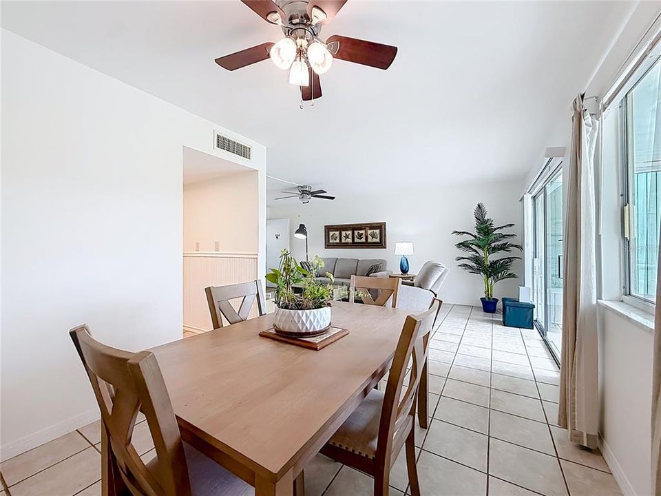 For Sale: $110,000 (1 beds, 1 baths, 844 Square Feet)