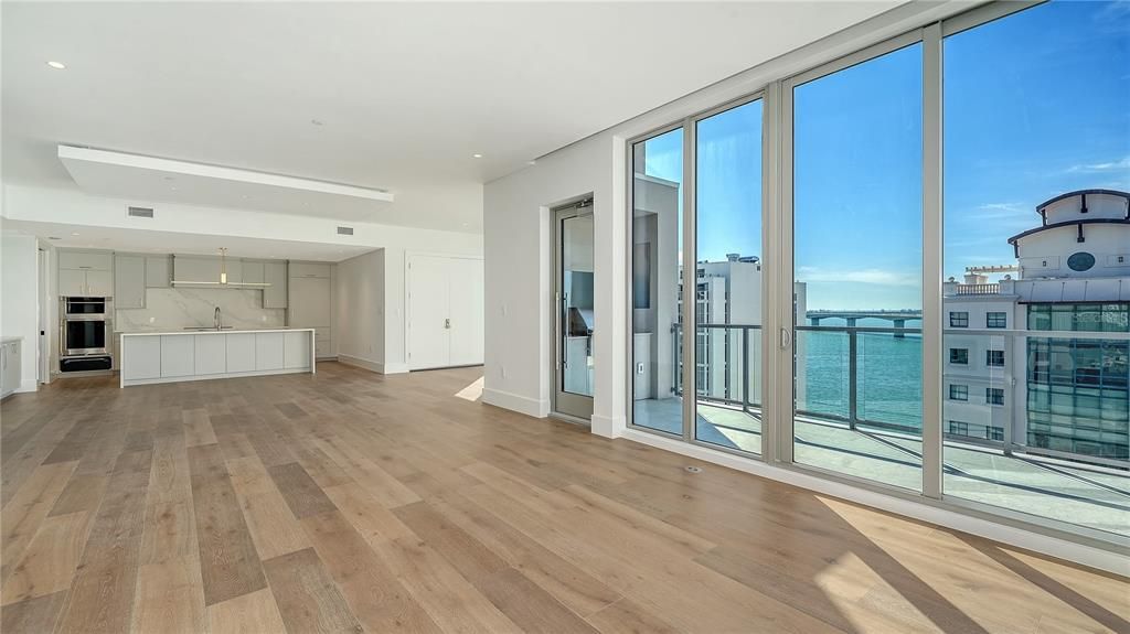 For Sale: $4,600,000 (3 beds, 3 baths, 2400 Square Feet)