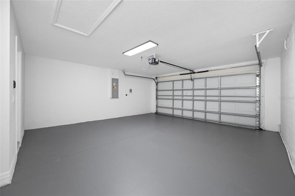 Active With Contract: $389,000 (4 beds, 2 baths, 2070 Square Feet)