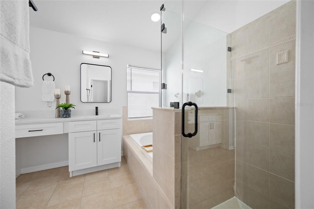 Active With Contract: $389,000 (4 beds, 2 baths, 2070 Square Feet)