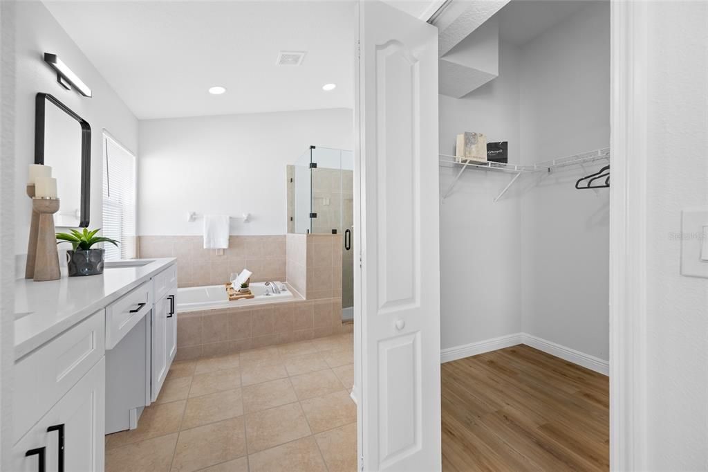 Active With Contract: $389,000 (4 beds, 2 baths, 2070 Square Feet)