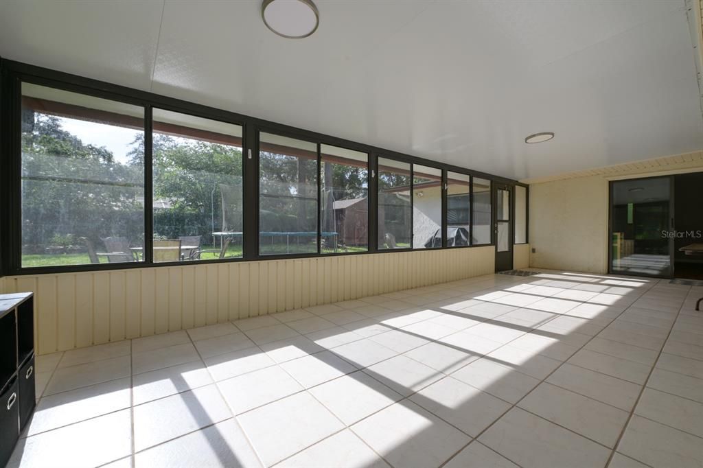 En Venta: $375,000 (4 camas, 2 baños, 1843 Pies cuadrados)