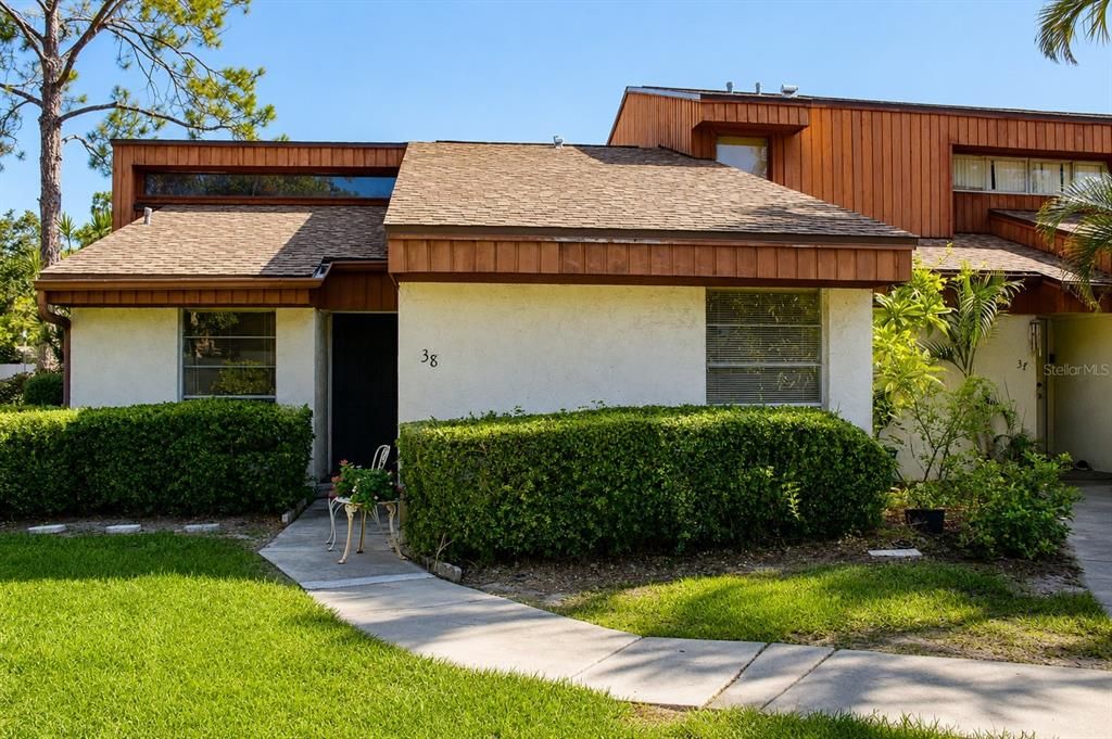 На продажу: $175,000 (2 спален, 1 ванн, 960 Квадратных фут)