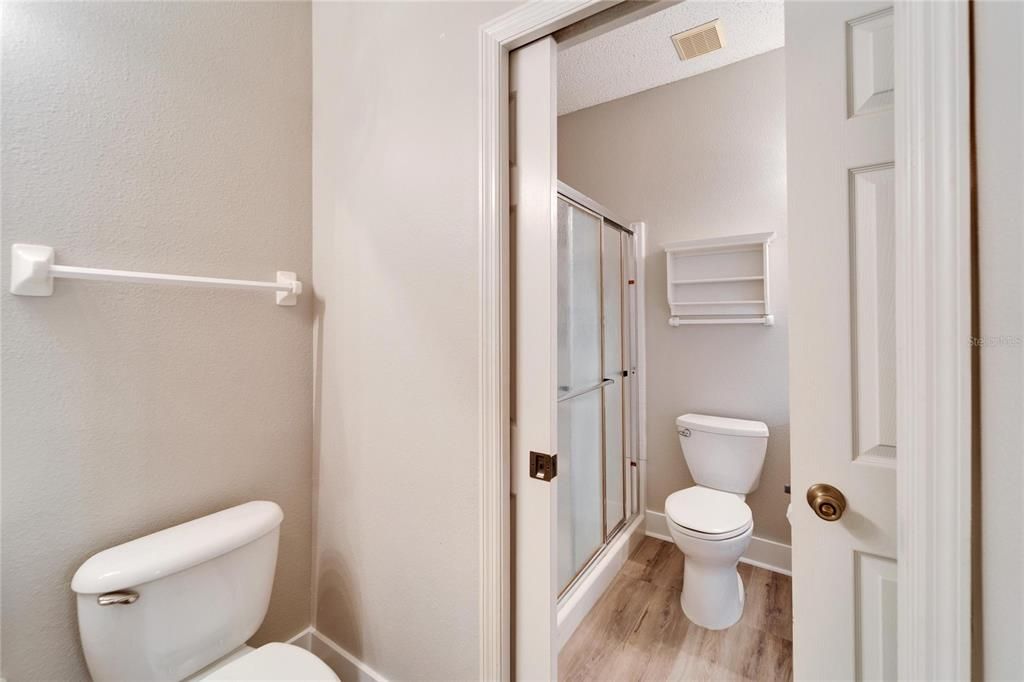 В аренду: $1,600 (2 спален, 1 ванн, 968 Квадратных фут)