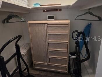 В аренду: $1,400 (2 спален, 1 ванн, 825 Квадратных фут)