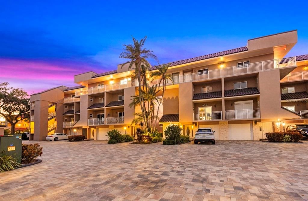 En Venta: $800,000 (2 camas, 2 baños, 1650 Pies cuadrados)