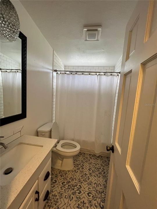 En Venta: $315,000 (2 camas, 2 baños, 1100 Pies cuadrados)