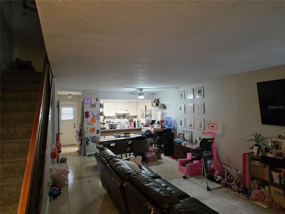 В аренду: $2,049 (2 спален, 2 ванн, 1190 Квадратных фут)