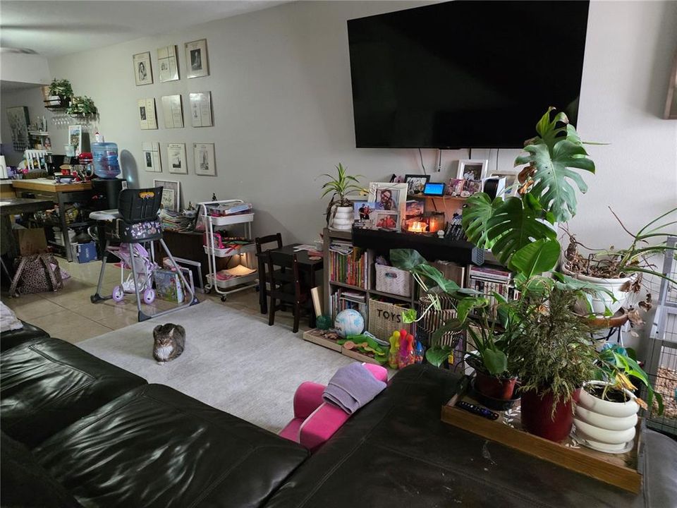 В аренду: $2,049 (2 спален, 2 ванн, 1190 Квадратных фут)