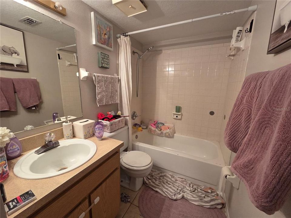 В аренду: $2,049 (2 спален, 2 ванн, 1190 Квадратных фут)