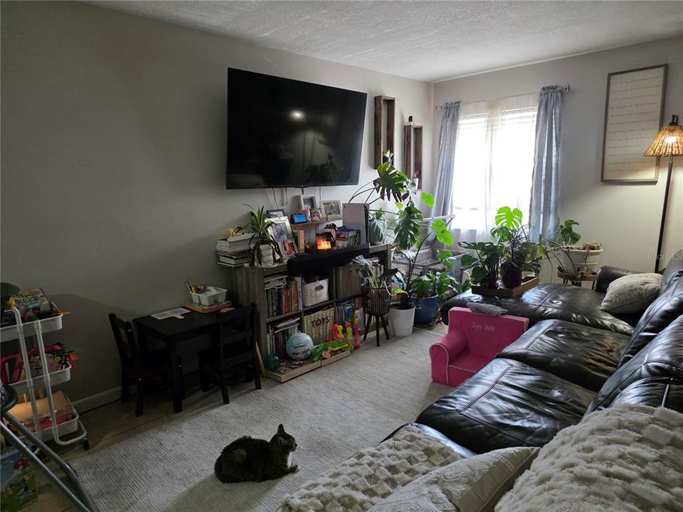 В аренду: $2,049 (2 спален, 2 ванн, 1190 Квадратных фут)