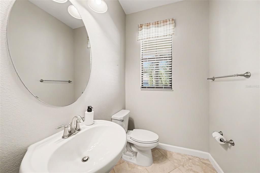 En Venta: $439,900 (4 camas, 2 baños, 2560 Pies cuadrados)