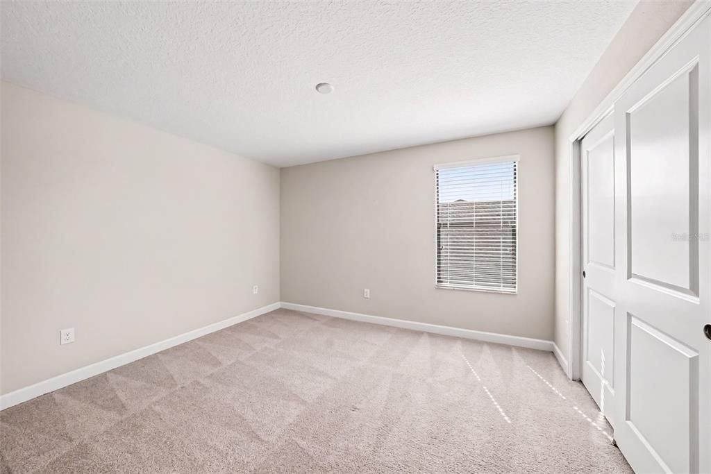 En Venta: $439,900 (4 camas, 2 baños, 2560 Pies cuadrados)