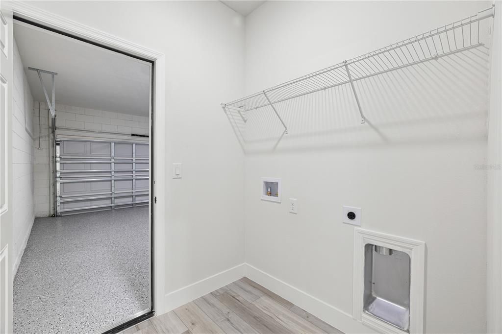 На продажу: $289,000 (4 спален, 2 ванн, 1765 Квадратных фут)