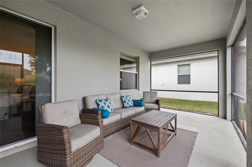 En Venta: $379,900 (3 camas, 2 baños, 1672 Pies cuadrados)