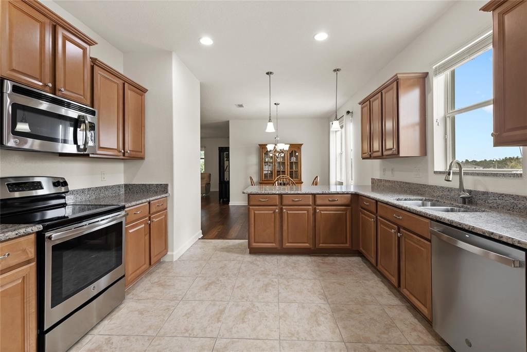 En Venta: $379,900 (3 camas, 2 baños, 1672 Pies cuadrados)