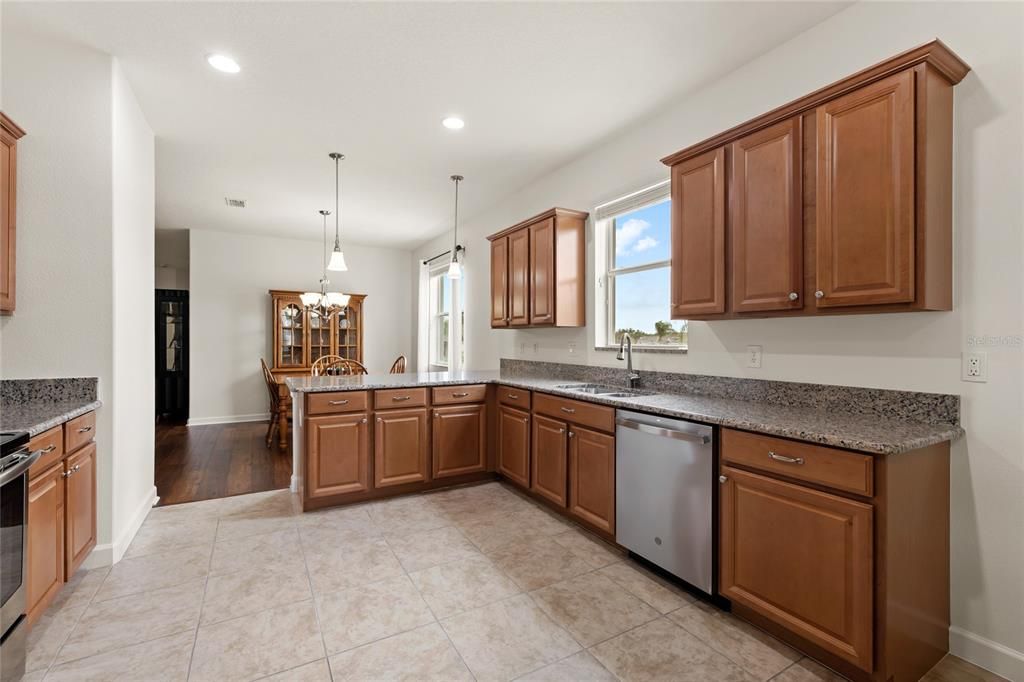 En Venta: $379,900 (3 camas, 2 baños, 1672 Pies cuadrados)