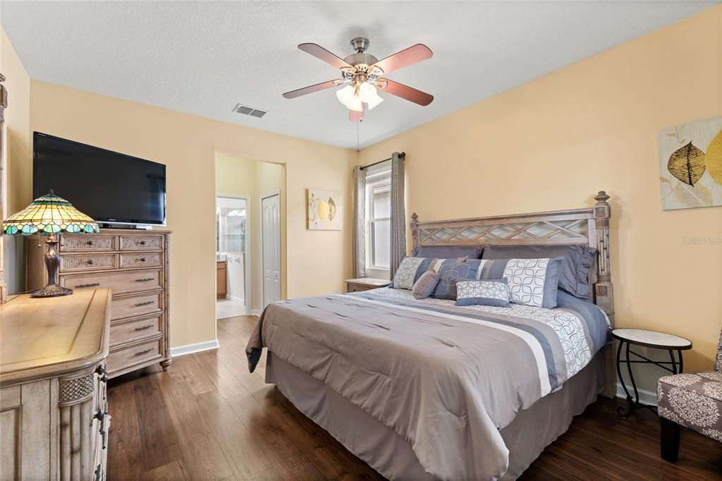 En Venta: $379,900 (3 camas, 2 baños, 1672 Pies cuadrados)