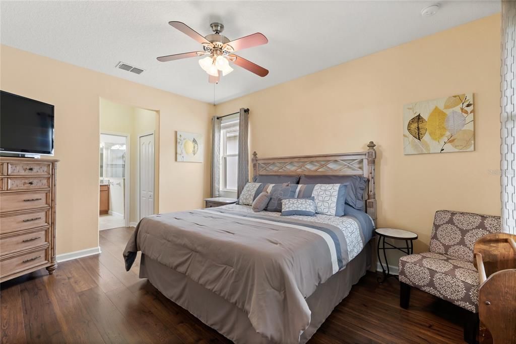 En Venta: $379,900 (3 camas, 2 baños, 1672 Pies cuadrados)