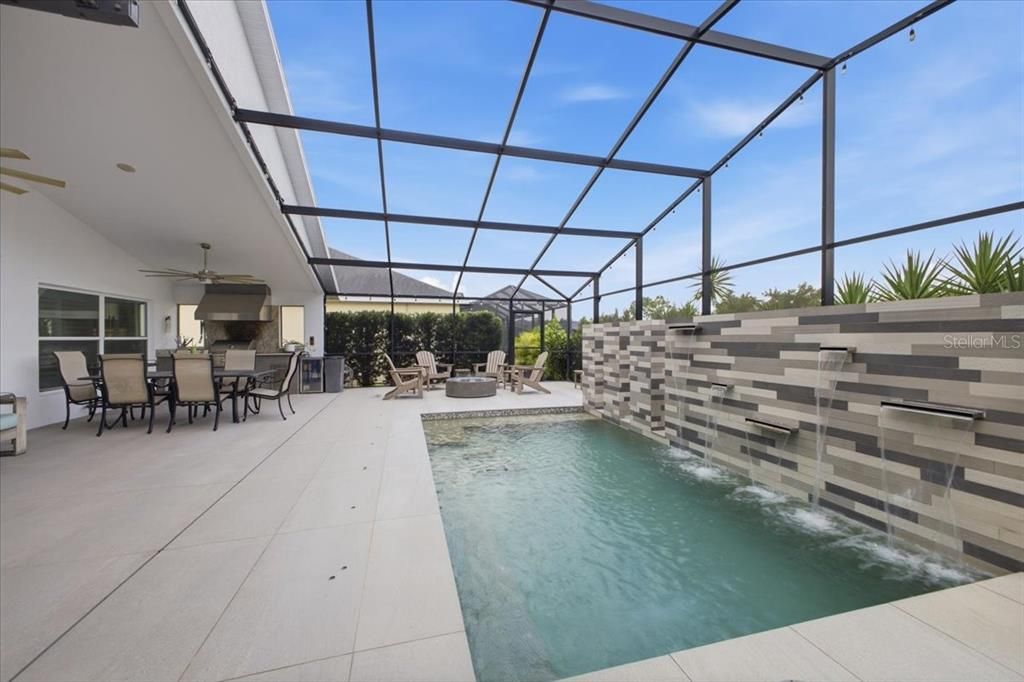 En Venta: $919,900 (4 camas, 3 baños, 2412 Pies cuadrados)