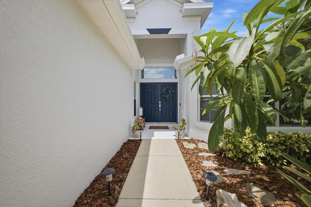 En Venta: $919,900 (4 camas, 3 baños, 2412 Pies cuadrados)