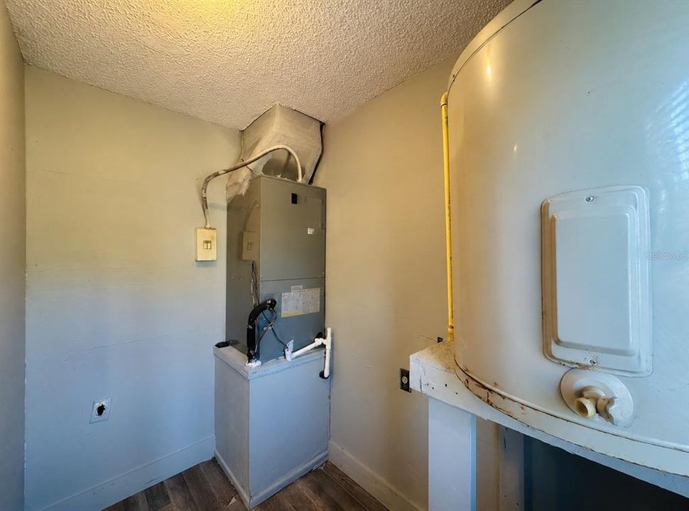 待售: $210,000 (3 贝兹, 2 浴室, 984 平方英尺)