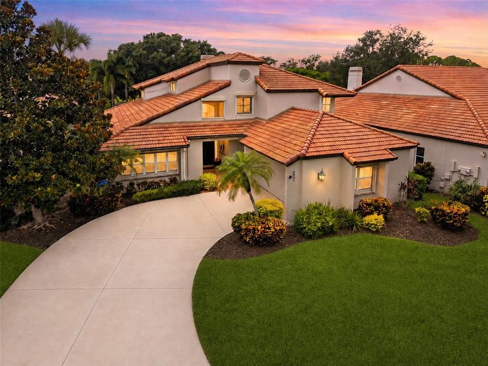 For Sale: $885,000 (3 beds, 3 baths, 3173 Square Feet)