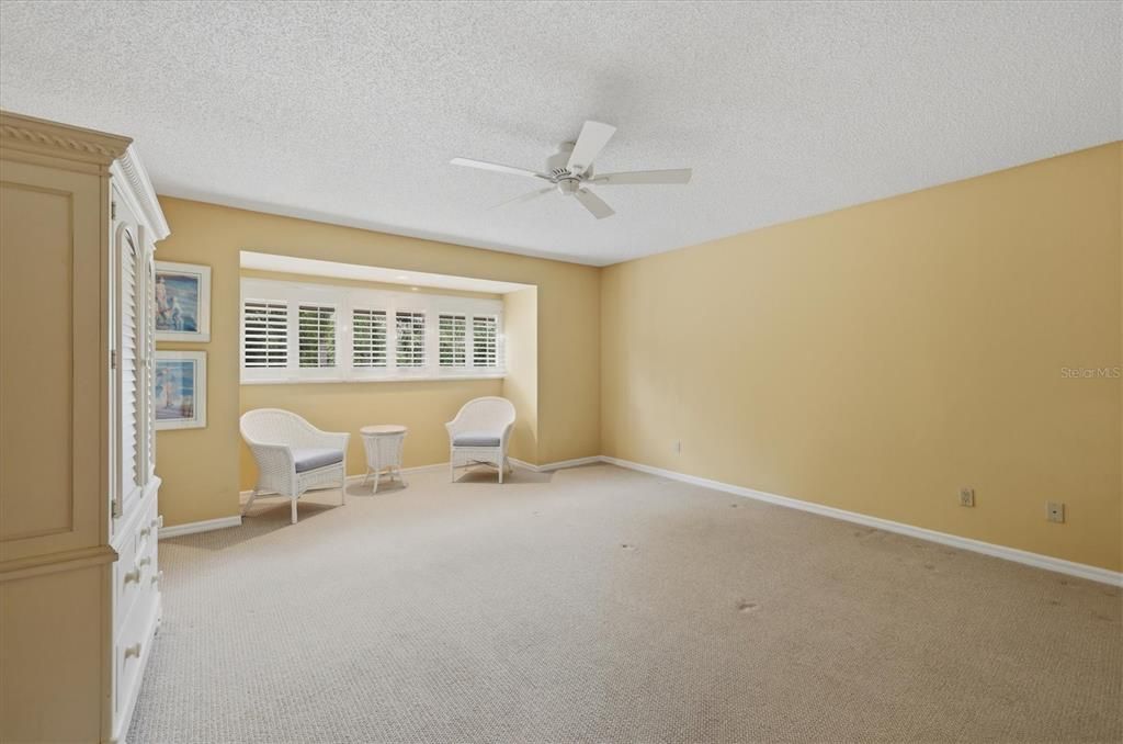 For Sale: $885,000 (3 beds, 3 baths, 3173 Square Feet)