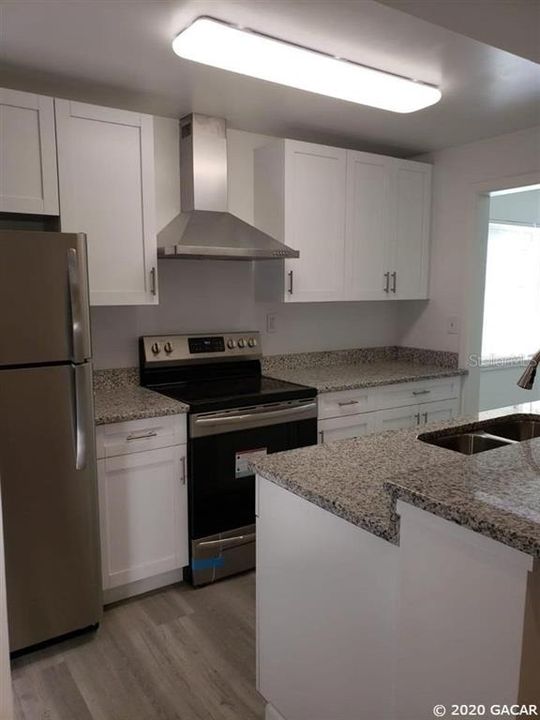На продажу: $299,000 (3 спален, 2 ванн, 1176 Квадратных фут)