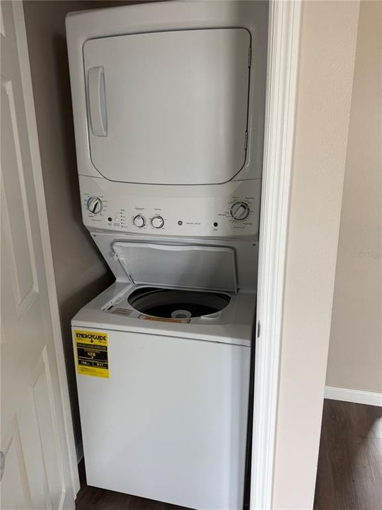 For Rent: $1,650 (2 beds, 1 baths, 860 Square Feet)