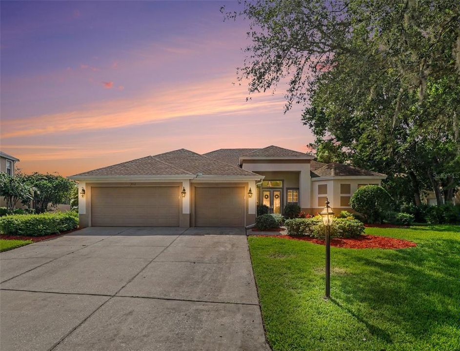 For Sale: $749,500 (4 beds, 3 baths, 3144 Square Feet)