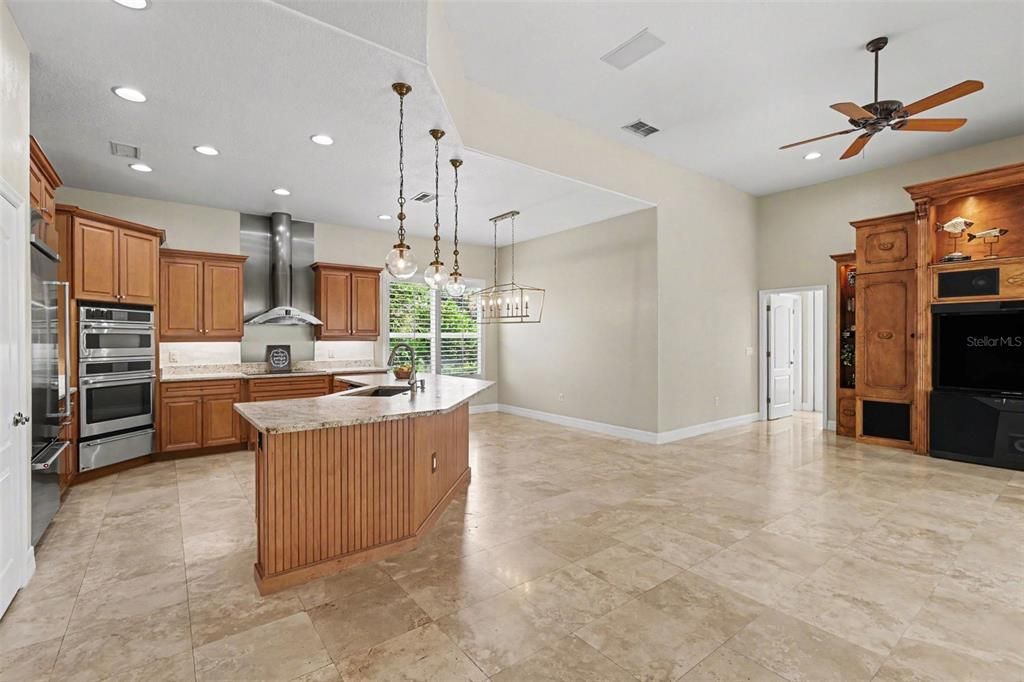 For Sale: $749,500 (4 beds, 3 baths, 3144 Square Feet)