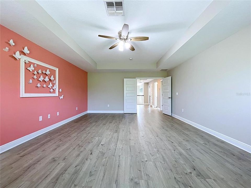 En Venta: $615,000 (5 camas, 3 baños, 3316 Pies cuadrados)