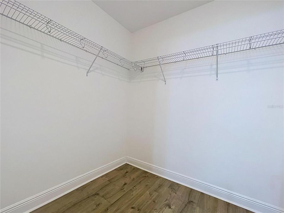 En Venta: $615,000 (5 camas, 3 baños, 3316 Pies cuadrados)