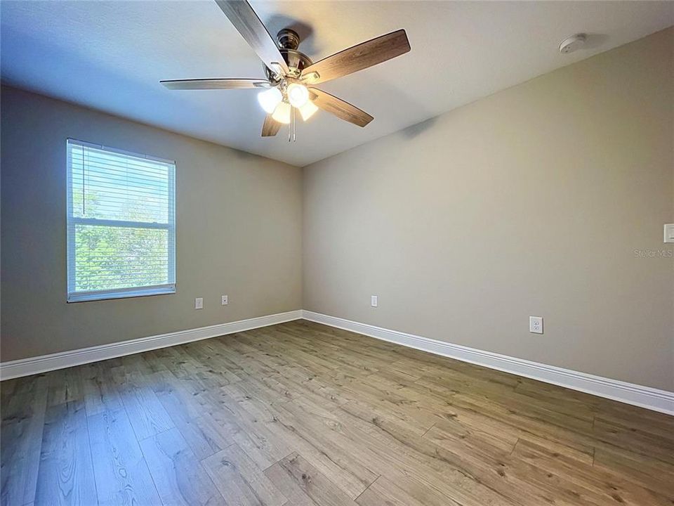 En Venta: $615,000 (5 camas, 3 baños, 3316 Pies cuadrados)