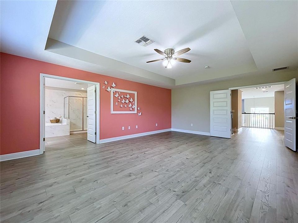 En Venta: $615,000 (5 camas, 3 baños, 3316 Pies cuadrados)