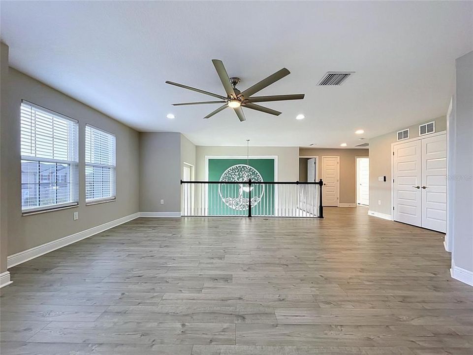En Venta: $615,000 (5 camas, 3 baños, 3316 Pies cuadrados)