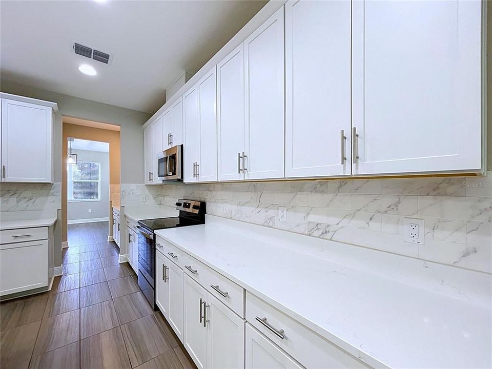 En Venta: $615,000 (5 camas, 3 baños, 3316 Pies cuadrados)