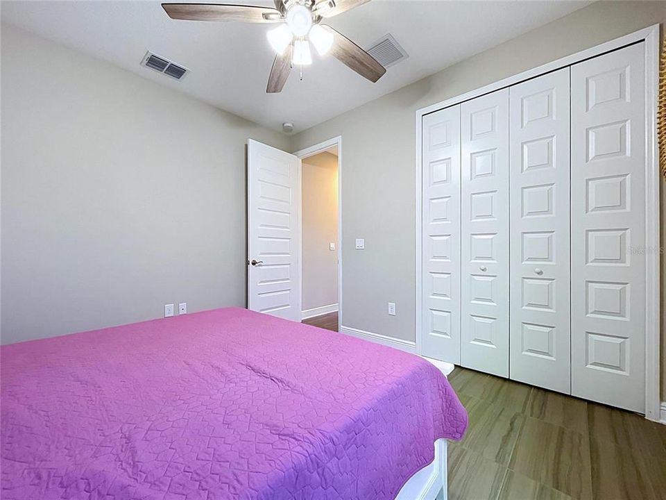 En Venta: $615,000 (5 camas, 3 baños, 3316 Pies cuadrados)