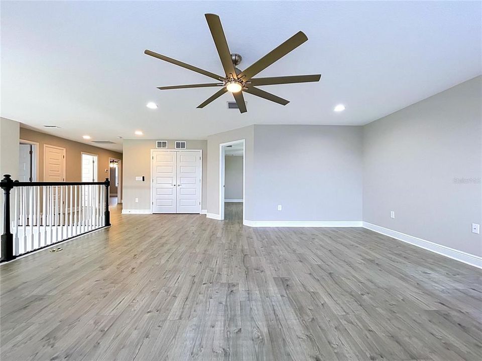 En Venta: $615,000 (5 camas, 3 baños, 3316 Pies cuadrados)