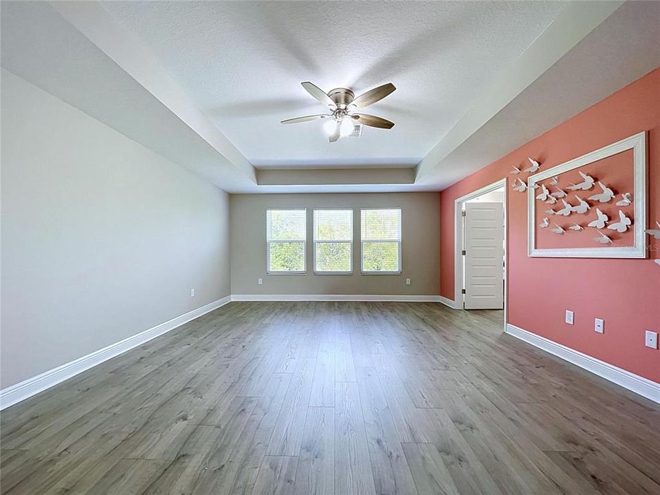 En Venta: $615,000 (5 camas, 3 baños, 3316 Pies cuadrados)