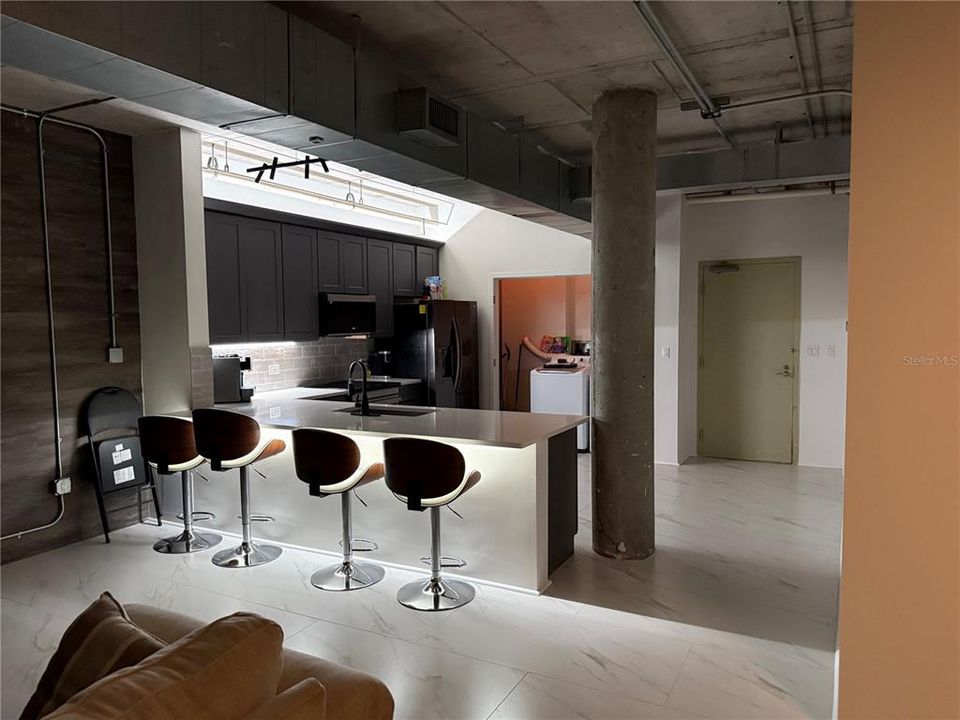 For Rent: $2,850 (2 beds, 2 baths, 1338 Square Feet)