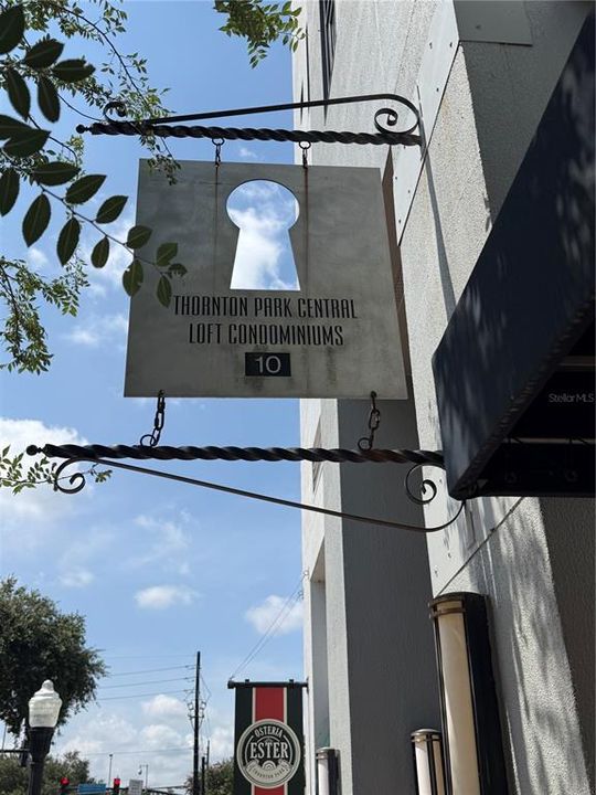 For Rent: $2,850 (2 beds, 2 baths, 1338 Square Feet)