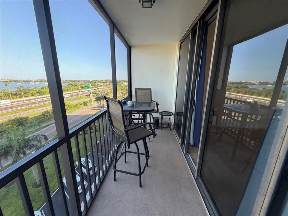 For Rent: $2,500 (2 beds, 2 baths, 1290 Square Feet)